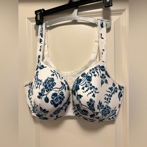 Lane Bryant Cacique Lightly Lined Balconette